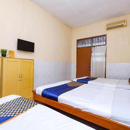 Spot On 2011 Hotel Mekar Sari Surakarta  Luaran gambar
