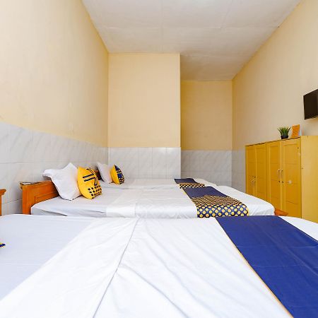 Spot On 2011 Hotel Mekar Sari Surakarta  Luaran gambar