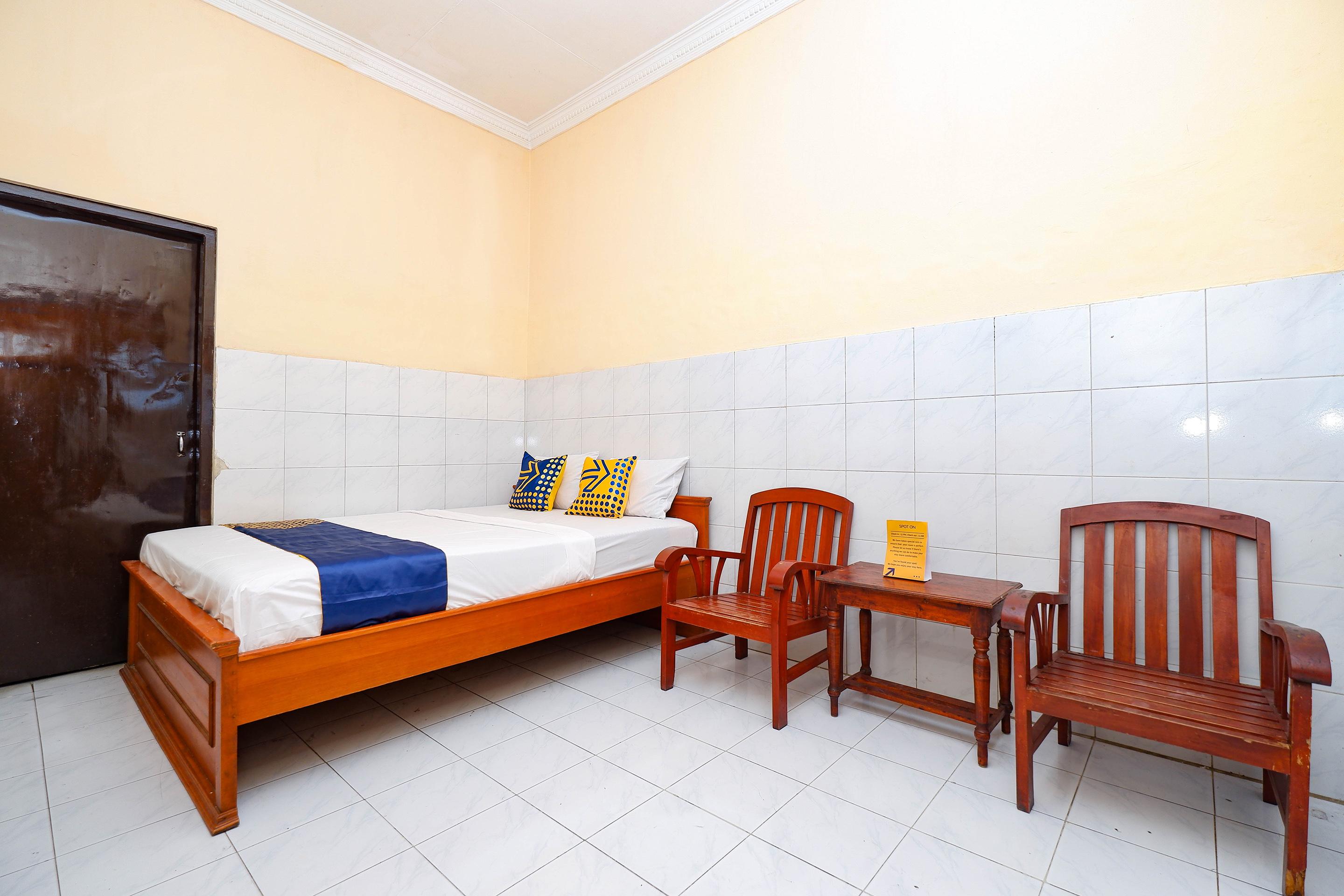 Spot On 2011 Hotel Mekar Sari Surakarta  Luaran gambar