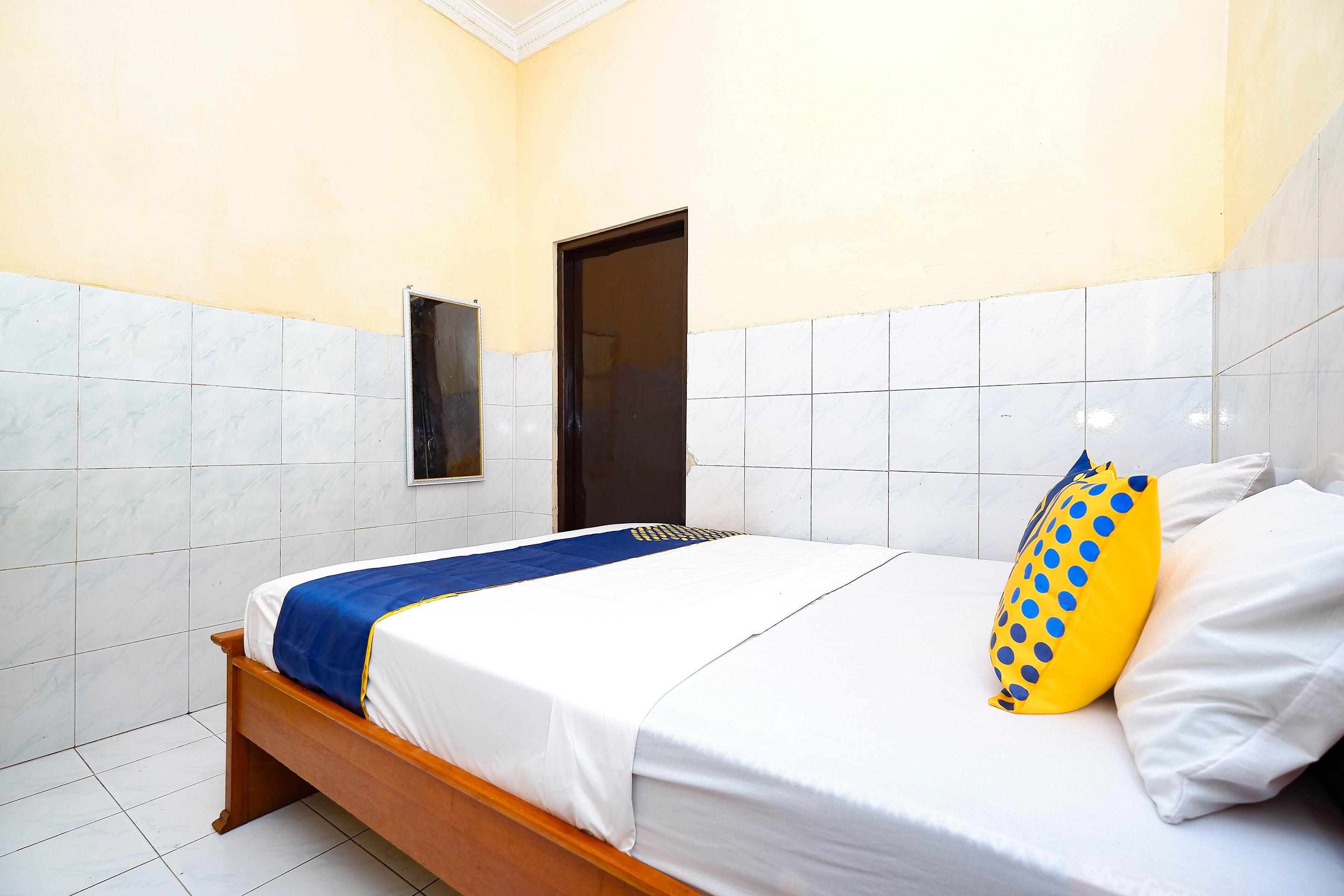 Spot On 2011 Hotel Mekar Sari Surakarta  Luaran gambar