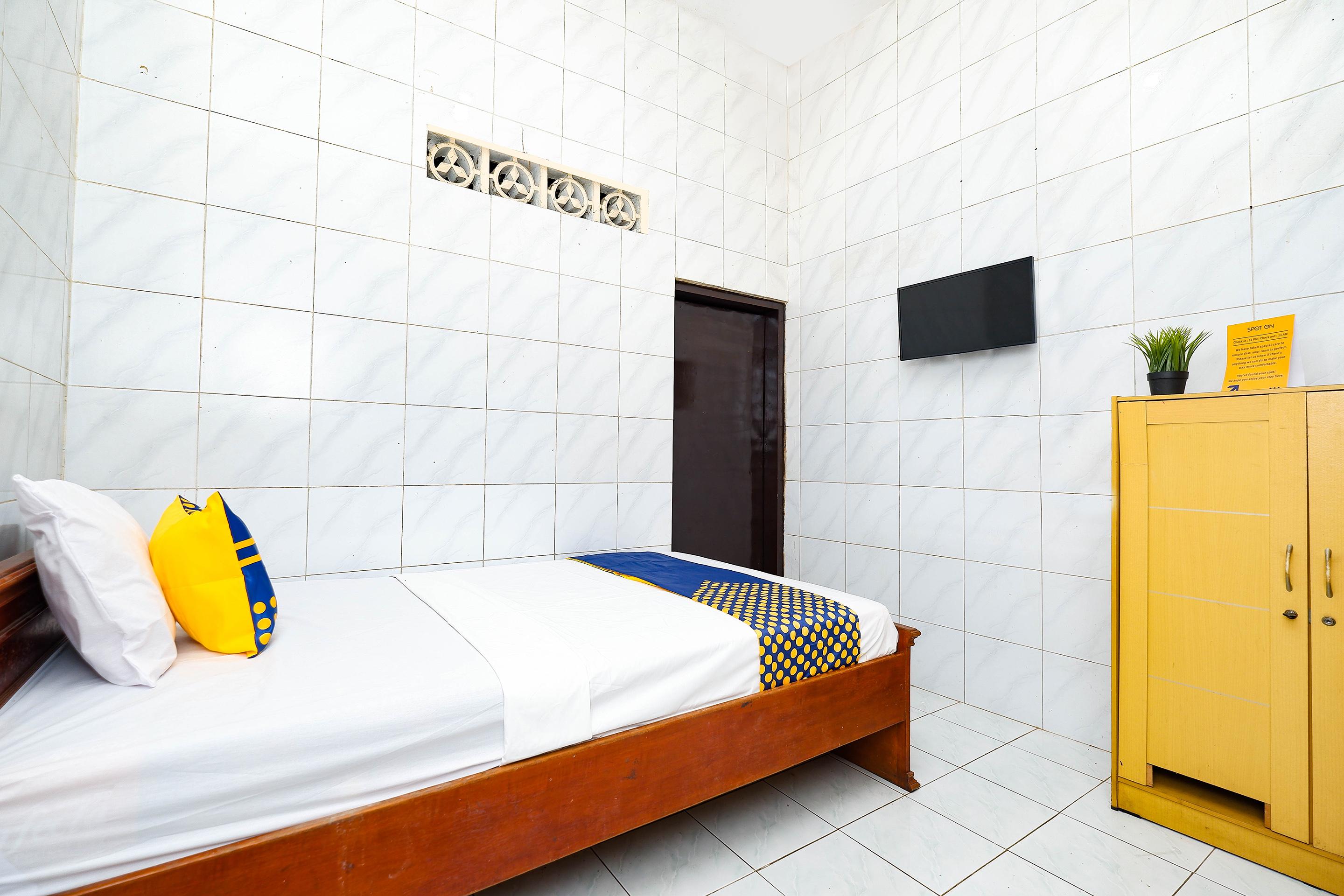 Spot On 2011 Hotel Mekar Sari Surakarta  Luaran gambar
