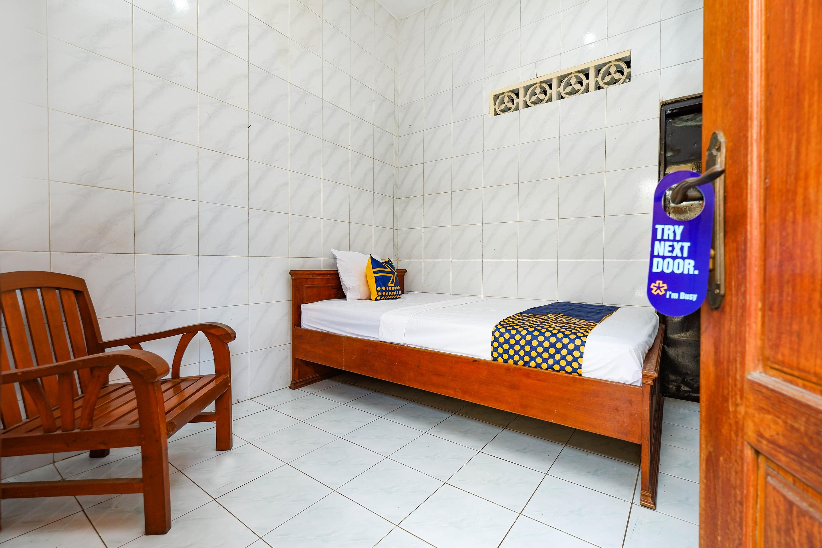 Spot On 2011 Hotel Mekar Sari Surakarta  Luaran gambar