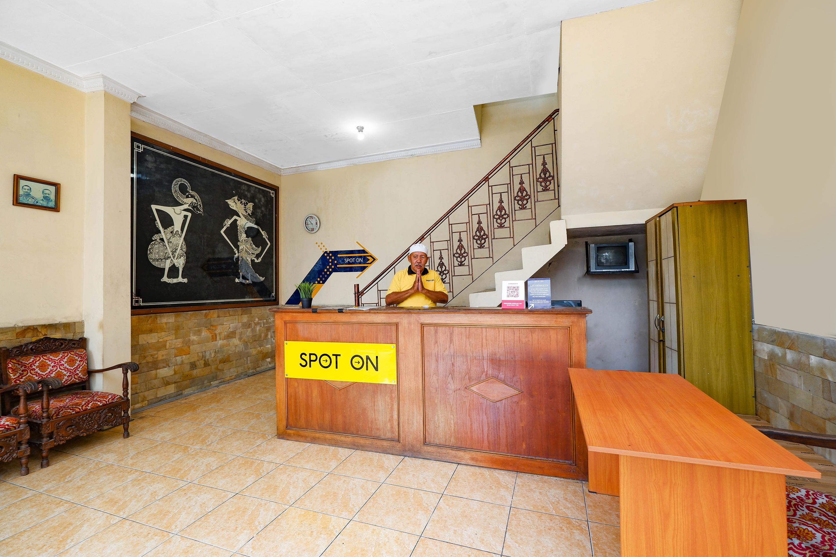 Spot On 2011 Hotel Mekar Sari Surakarta  Luaran gambar