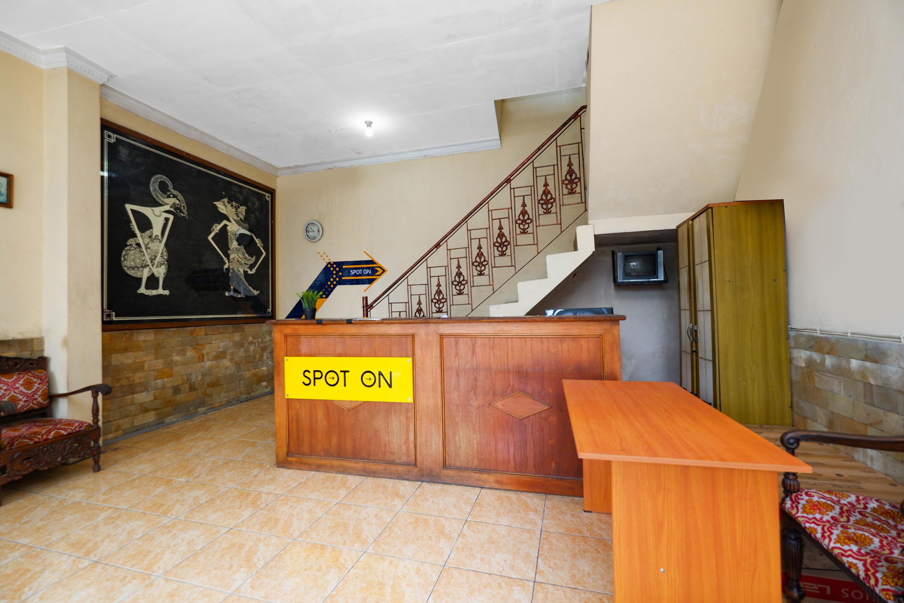 Spot On 2011 Hotel Mekar Sari Surakarta  Luaran gambar