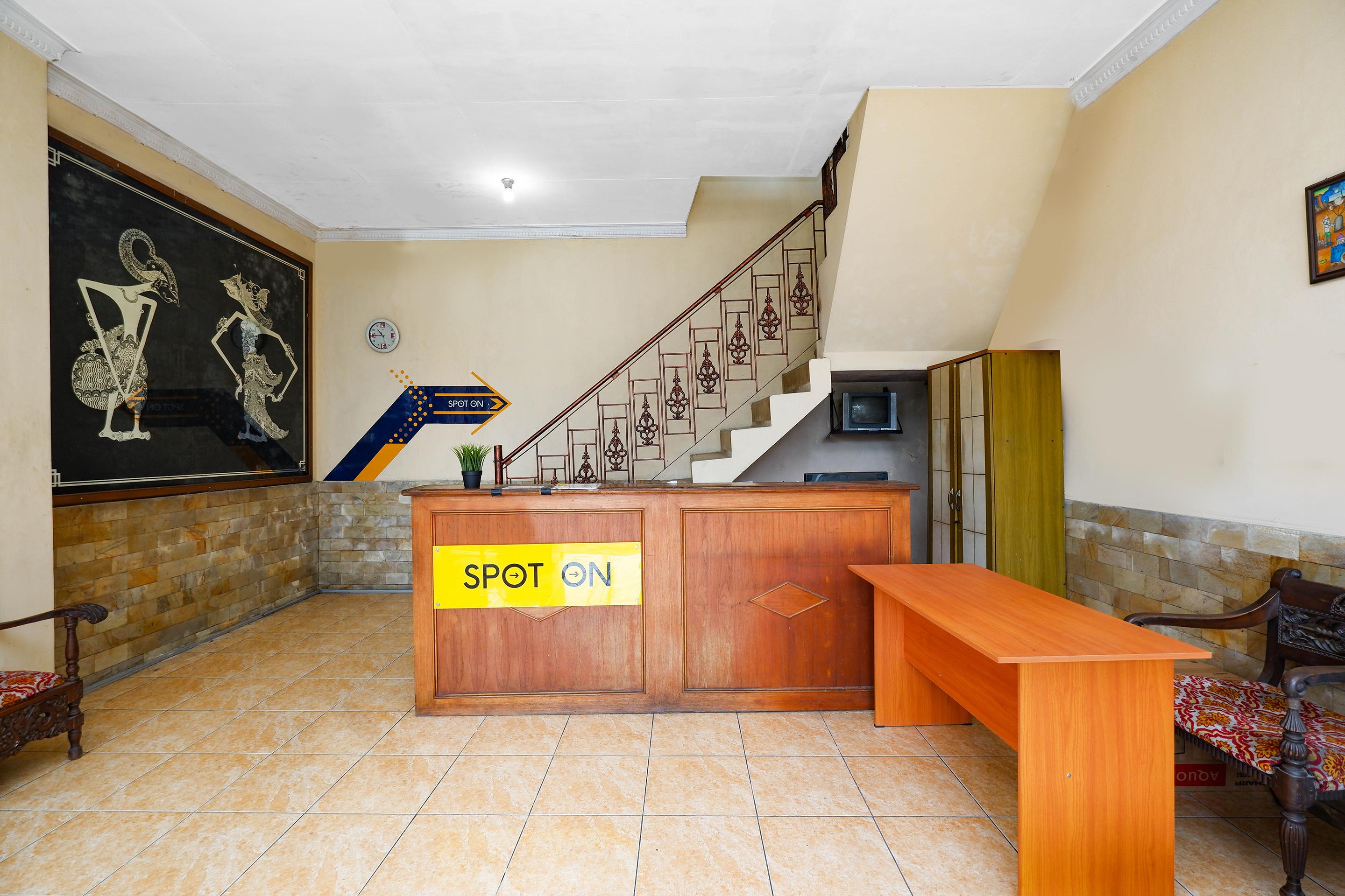 Spot On 2011 Hotel Mekar Sari Surakarta  Luaran gambar