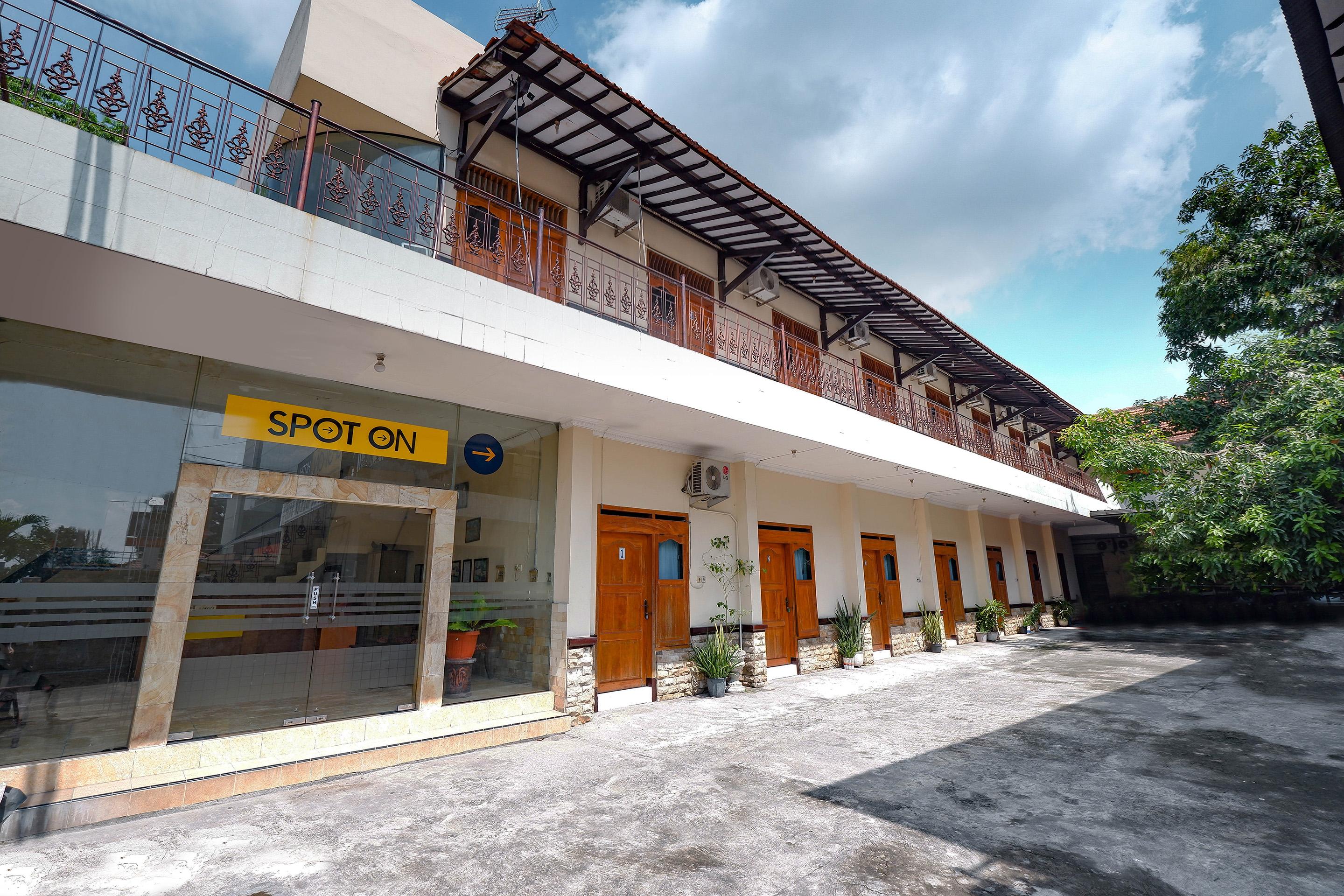 Spot On 2011 Hotel Mekar Sari Surakarta  Luaran gambar