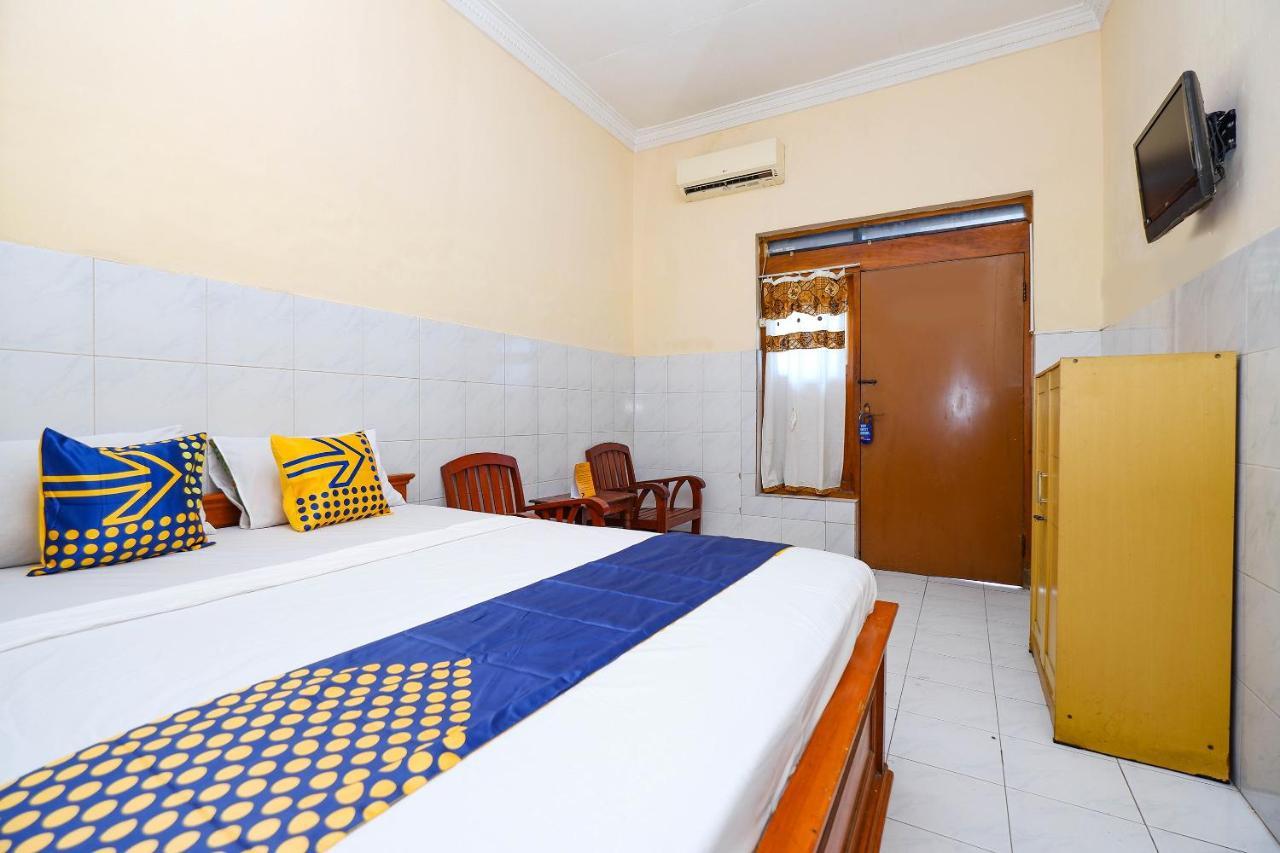 Spot On 2011 Hotel Mekar Sari Surakarta  Luaran gambar